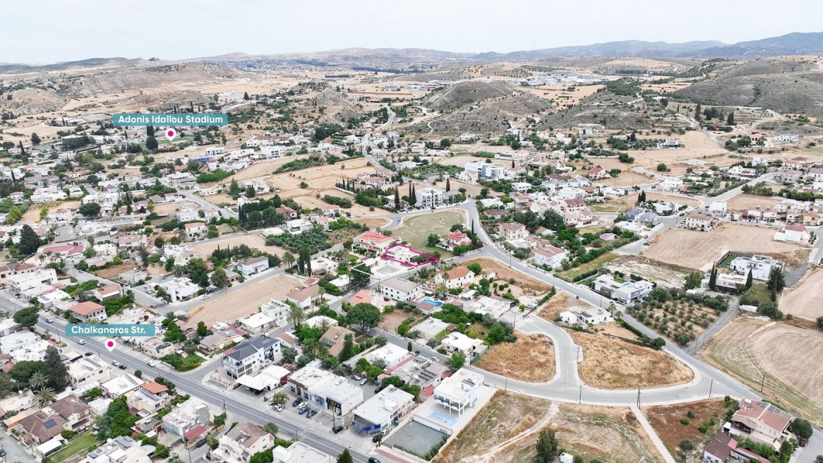 Three-Bedroom House in Dali, Nicosia