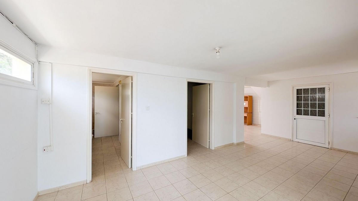 Three-Bedroom House in Dali, Nicosia