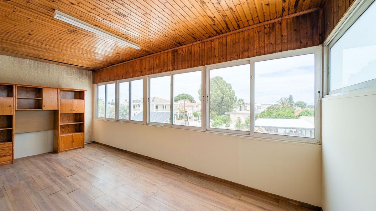 Three-Bedroom House in Dali, Nicosia