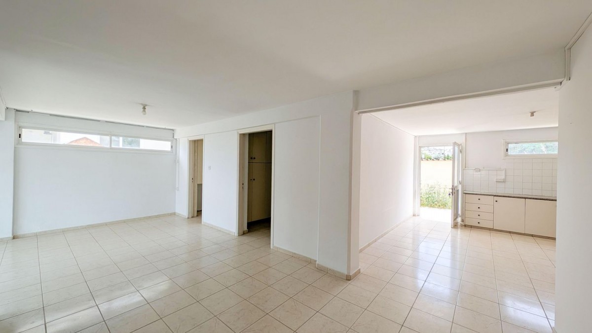 Three-Bedroom House in Dali, Nicosia