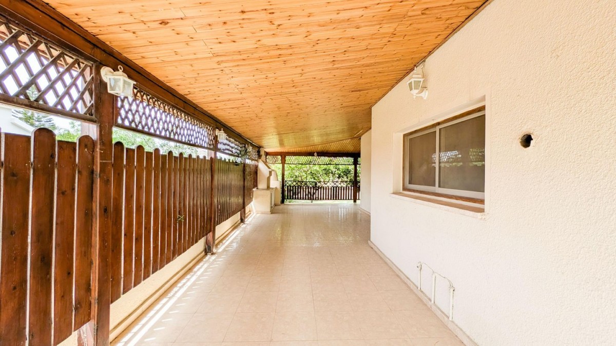 Three-Bedroom House in Dali, Nicosia