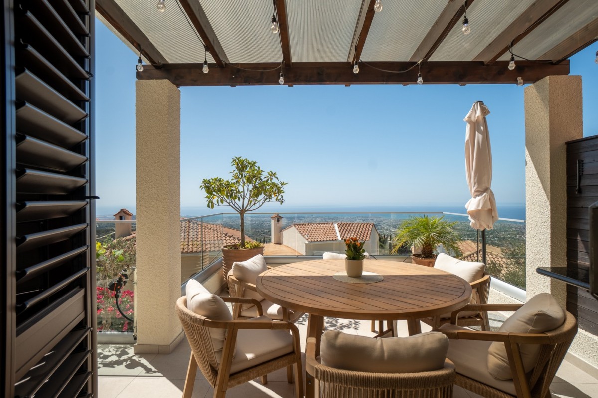 Detached Villa For Sale  in  Tsada