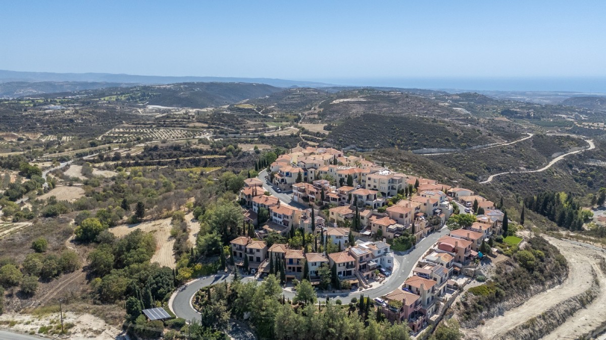 Detached Villa For Sale  in  Tsada