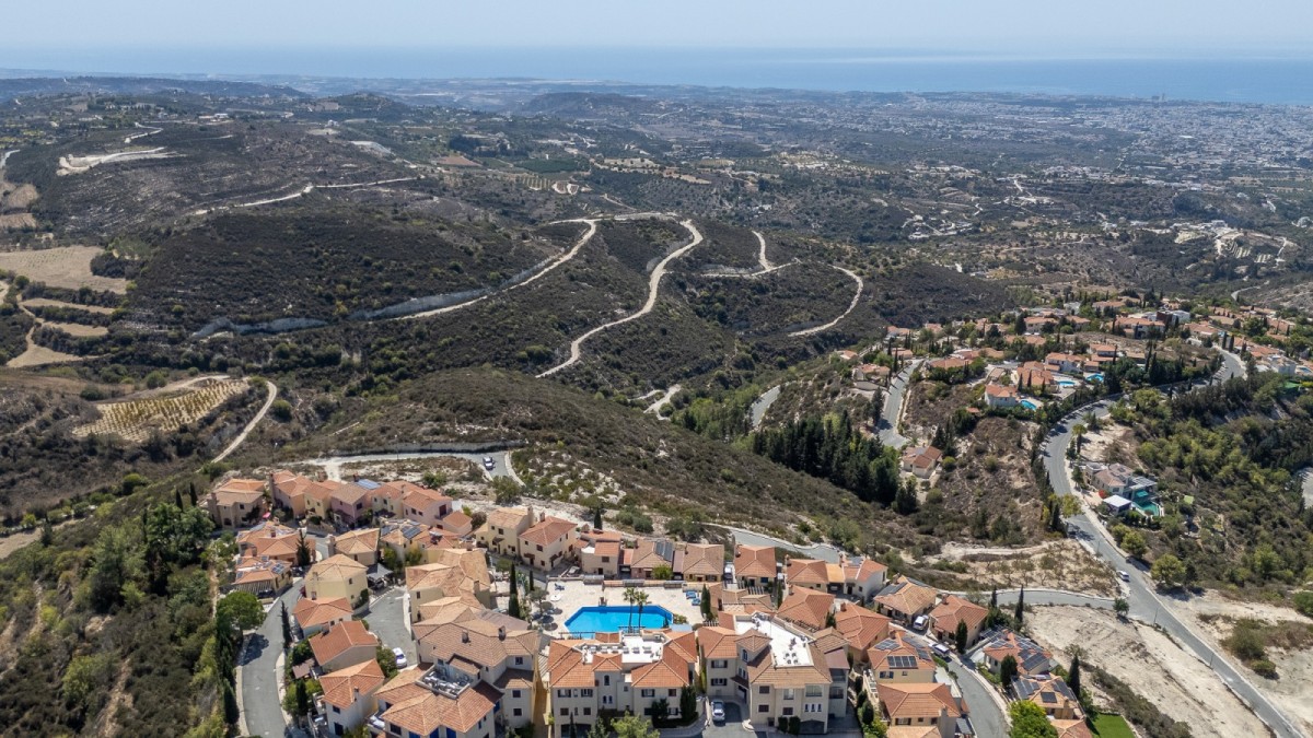 Detached Villa For Sale  in  Tsada