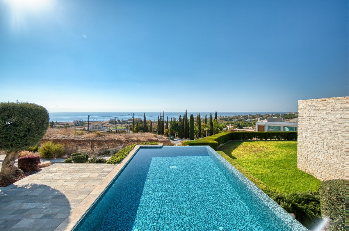 Detached Villa For Sale  in  Peyia - Sea Caves