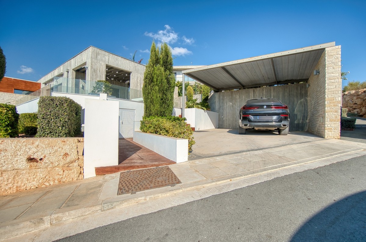 Detached Villa For Sale  in  Peyia - Sea Caves