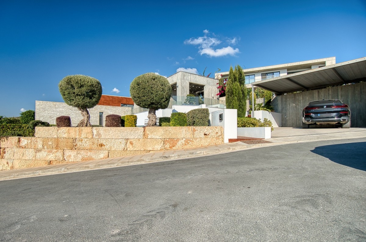 Detached Villa For Sale  in  Peyia - Sea Caves