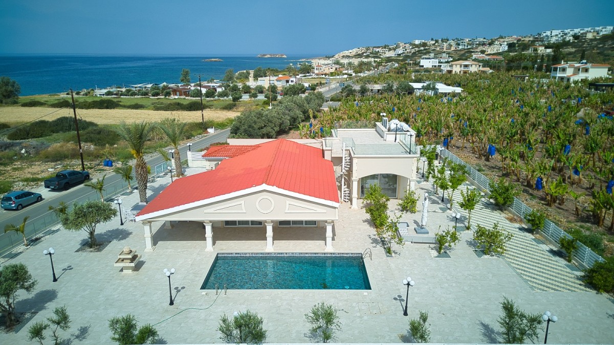 Bungalow For Sale  in  Peyia - Sea Caves