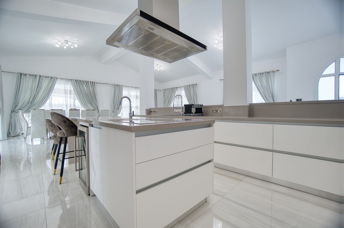 Bungalow For Sale  in  Peyia - Sea Caves