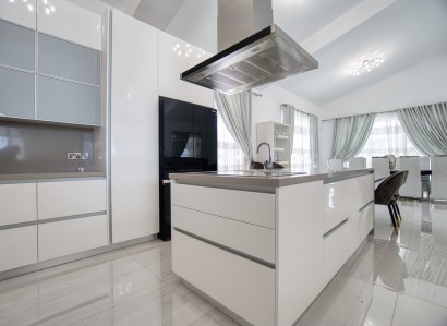 Peyia - Sea Caves, Paphos Bungalow For Sale | WW31335