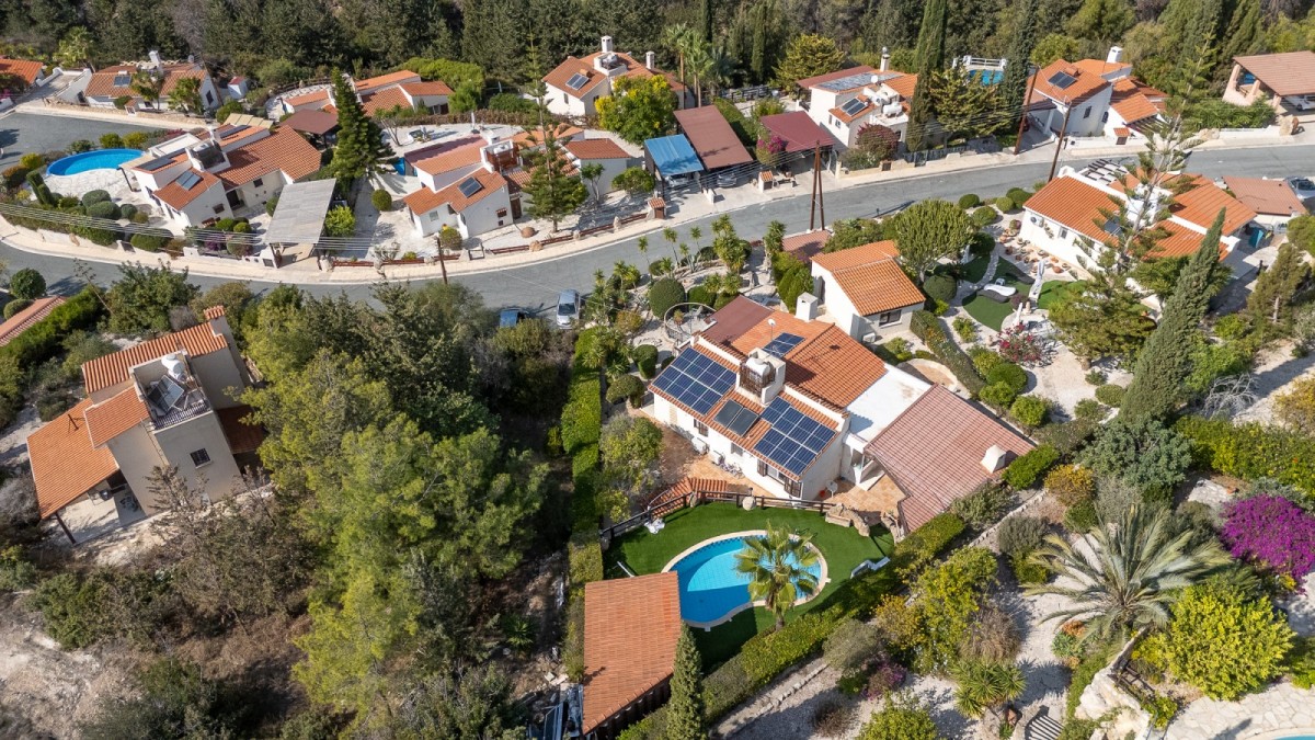 Detached Villa For Sale  in  Select Location