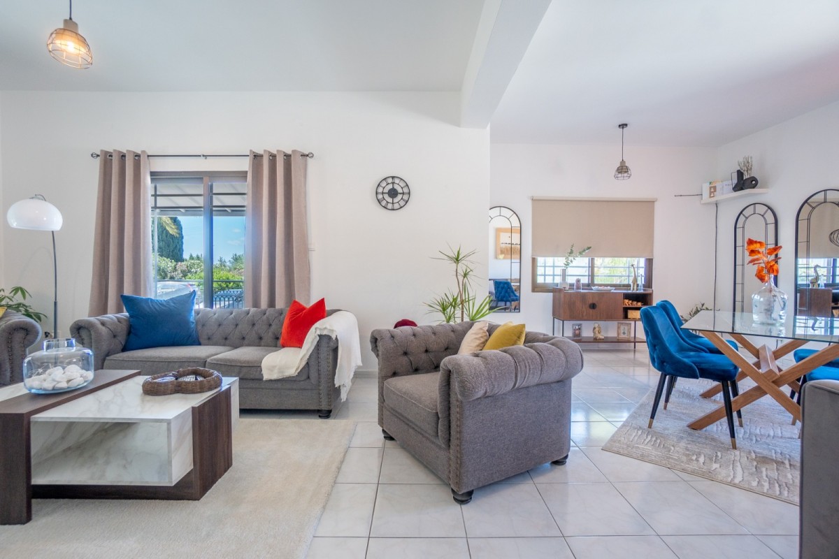 Bungalow For Sale  in  Mesogi