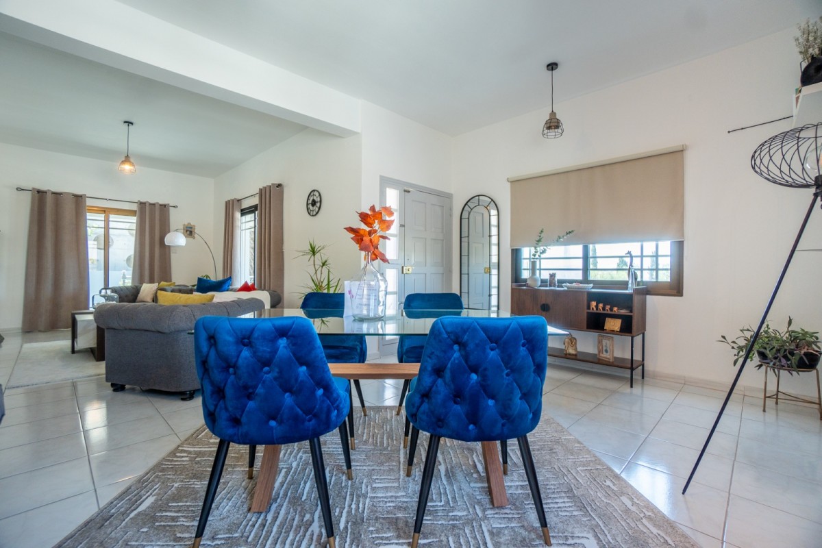 Bungalow For Sale  in  Mesogi