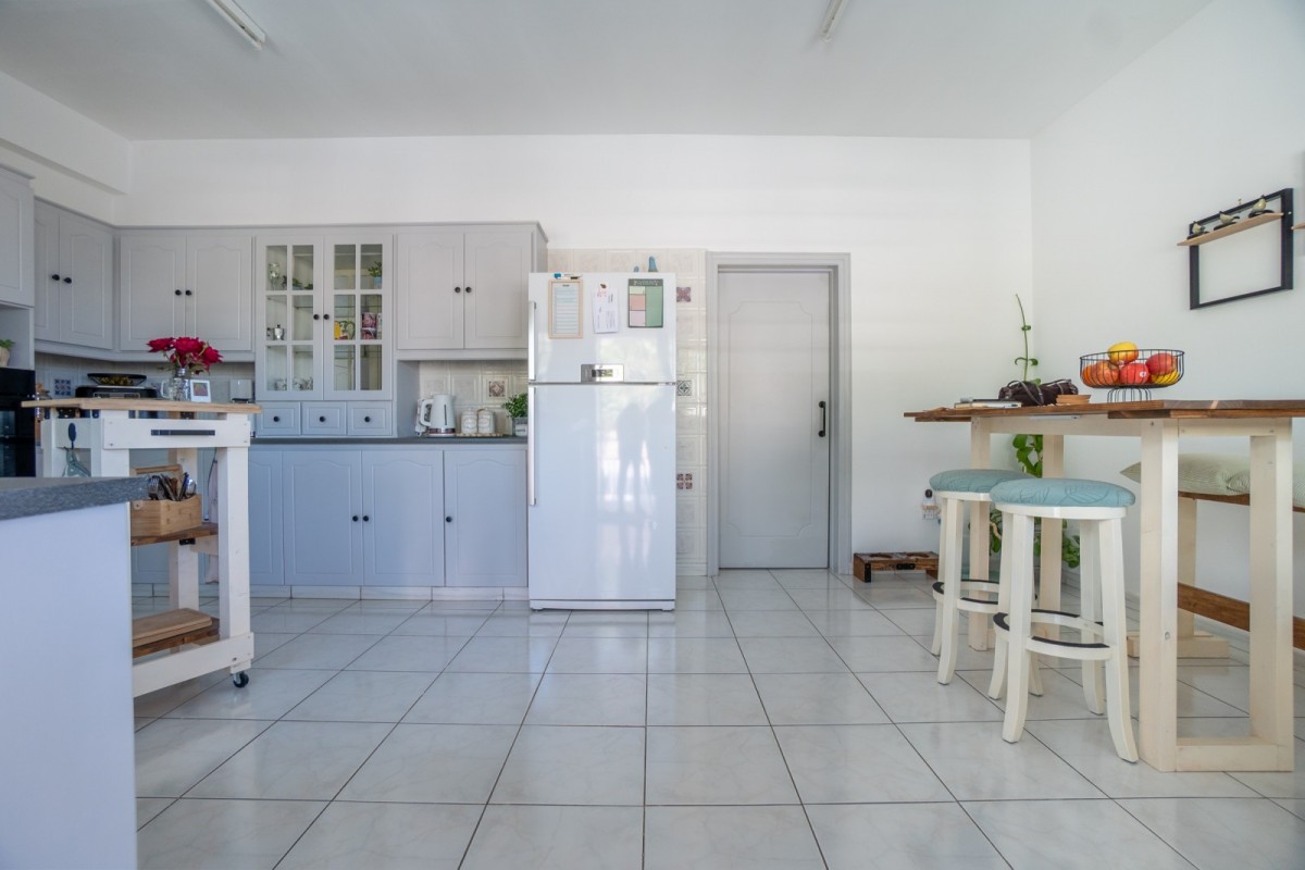 Bungalow For Sale  in  Mesogi