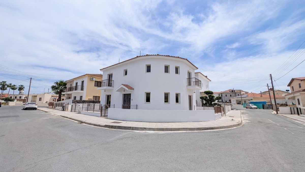 Three-Bedroom House in Apostolos Loukas Quarter, Aradippou, Larnaca