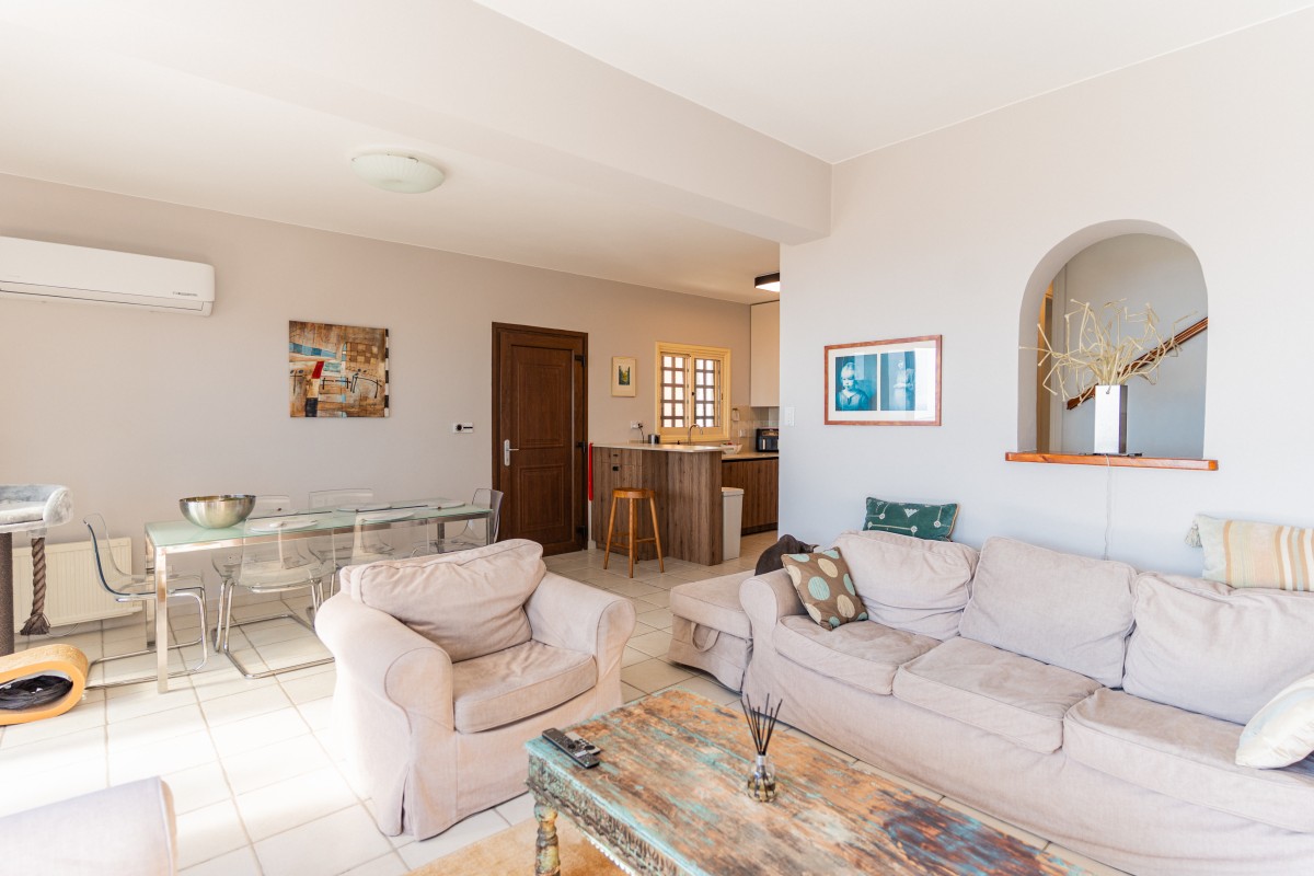 Town House / Maisonette For Sale  in  Tsada