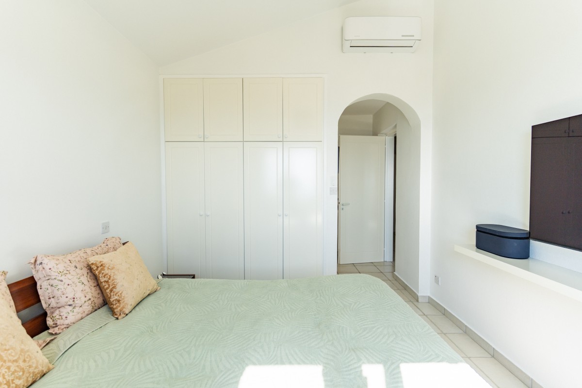 Town House / Maisonette For Sale  in  Tsada
