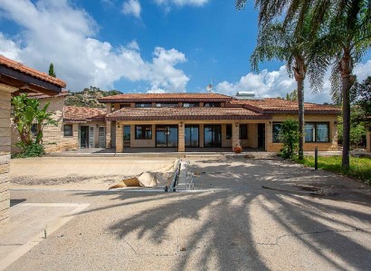 Ayios Athanasios Detached Villa For Sale | WW31362