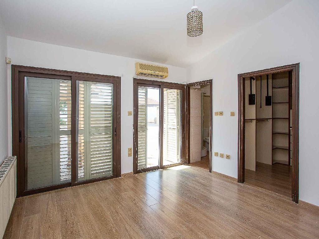Detached house - Agios Athanasios, Limassol
