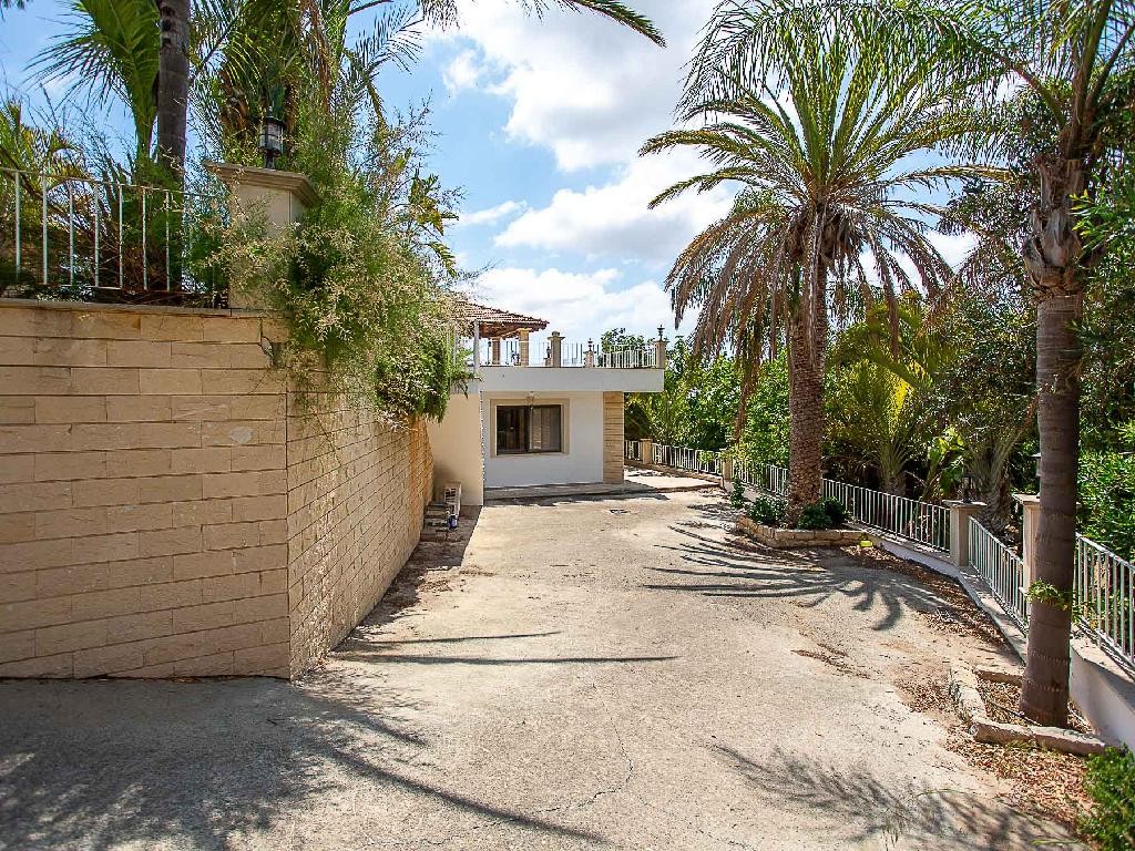 Detached house - Agios Athanasios, Limassol