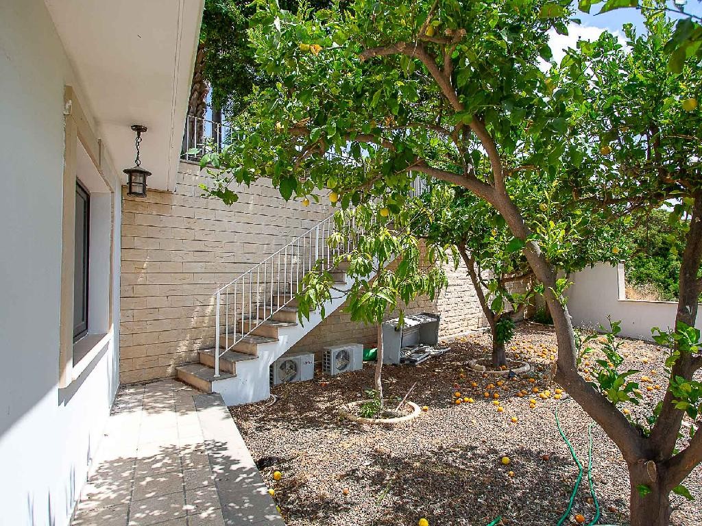 Detached house - Agios Athanasios, Limassol