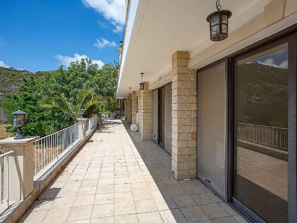 Detached house - Agios Athanasios, Limassol