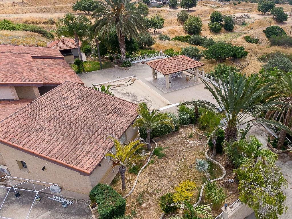 Detached house - Agios Athanasios, Limassol