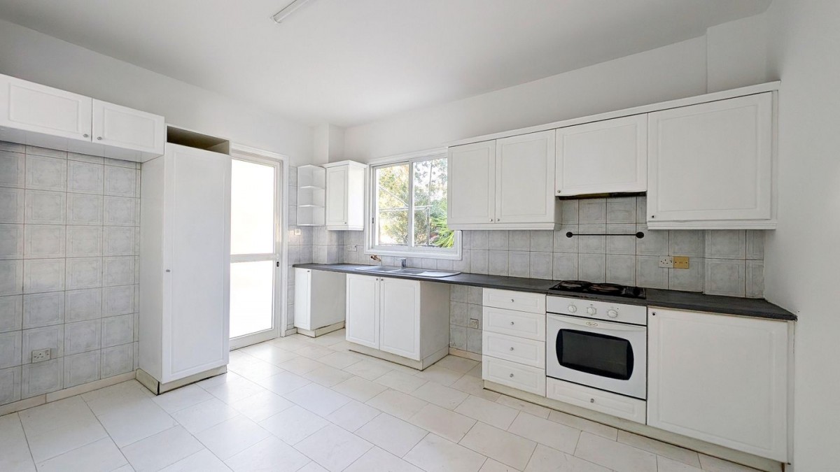 Three-Bedroom Ground Floor apartment in Strovolos, Nicosia