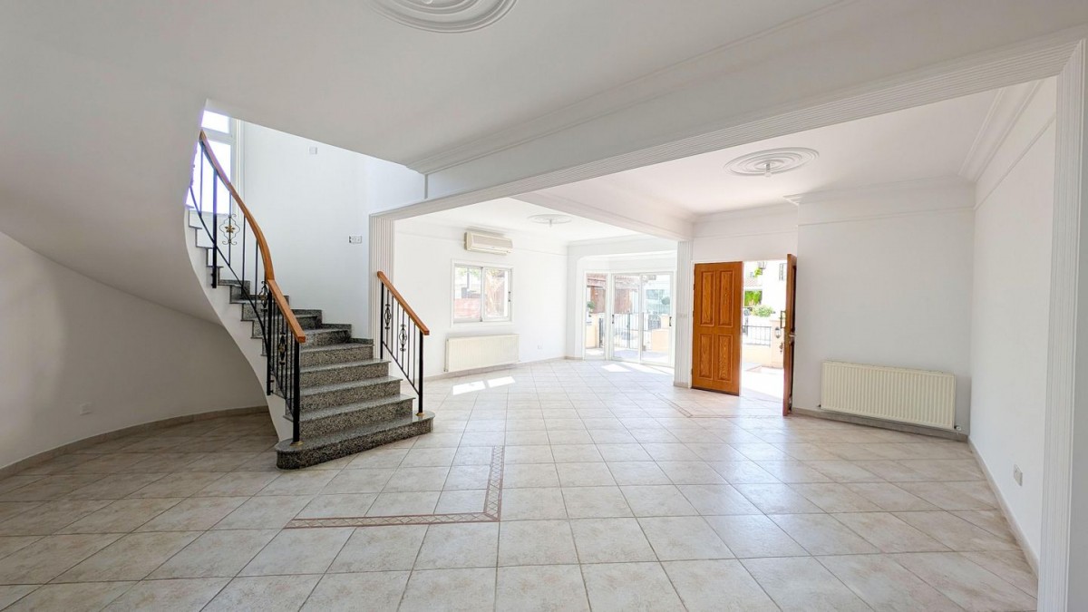 Four-Bedroom Semi-Detached House in Lakatameia, Nicosia