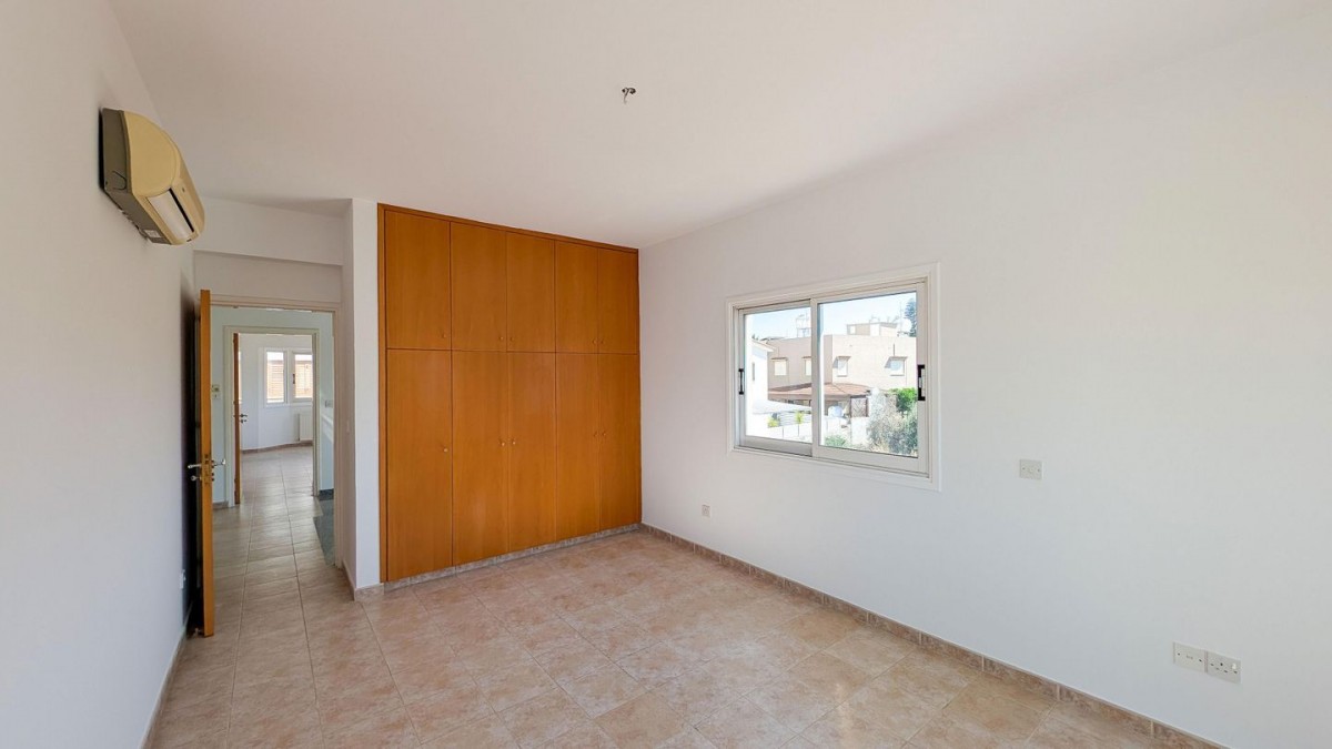 Four-Bedroom Semi-Detached House in Lakatameia, Nicosia