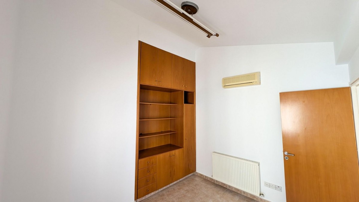 Four-Bedroom Semi-Detached House in Lakatameia, Nicosia