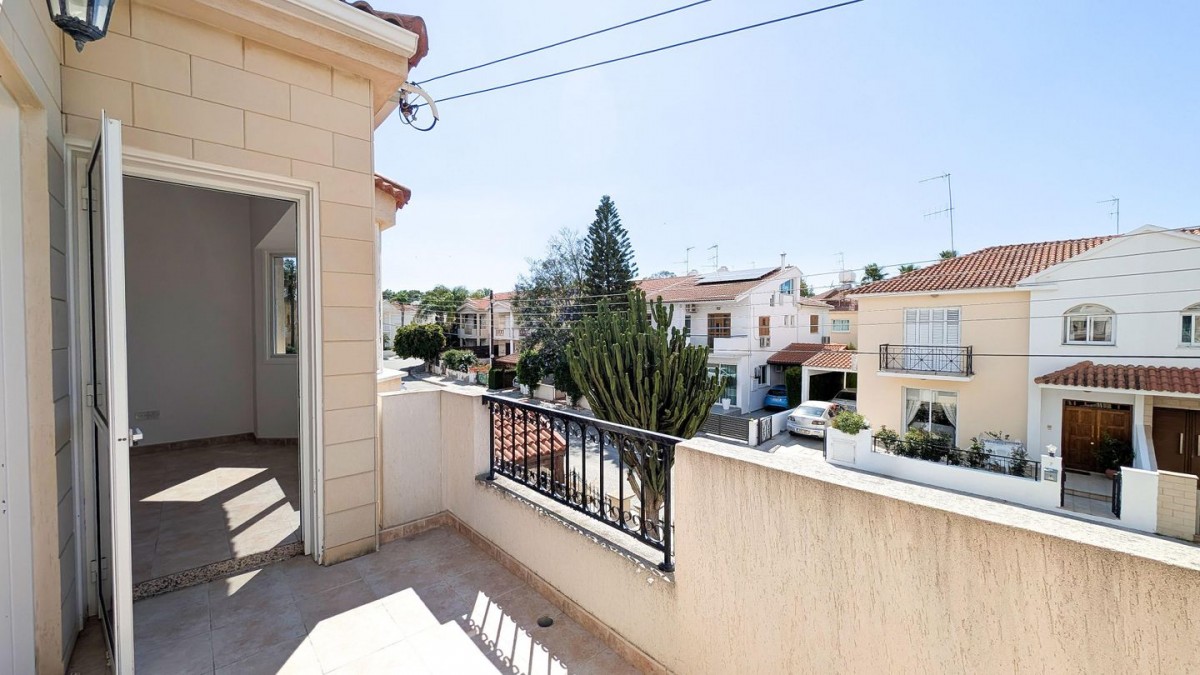 Four-Bedroom Semi-Detached House in Lakatameia, Nicosia