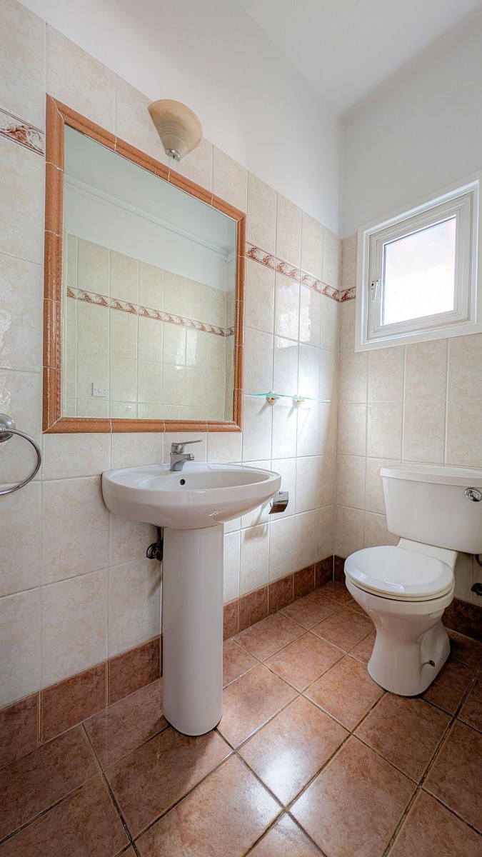 Four-Bedroom Semi-Detached House in Lakatameia, Nicosia