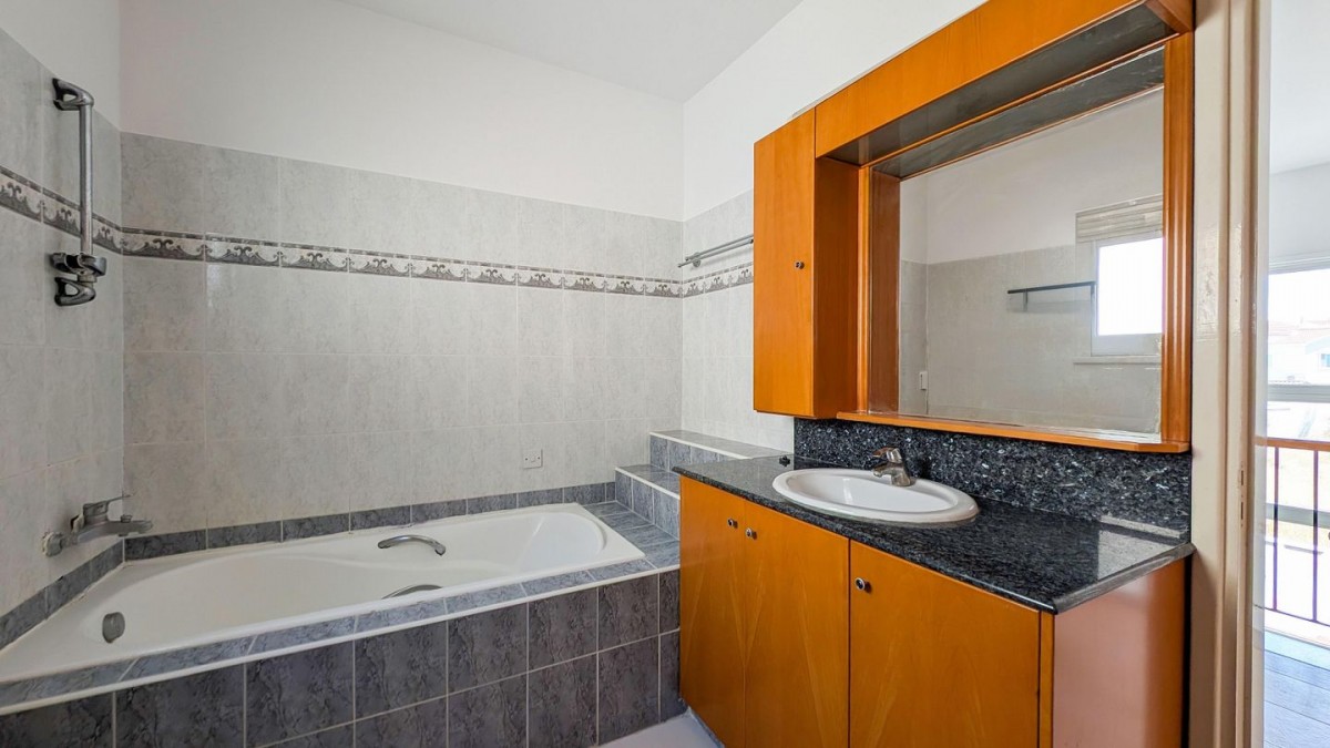 Four-Bedroom Semi-Detached House in Lakatameia, Nicosia