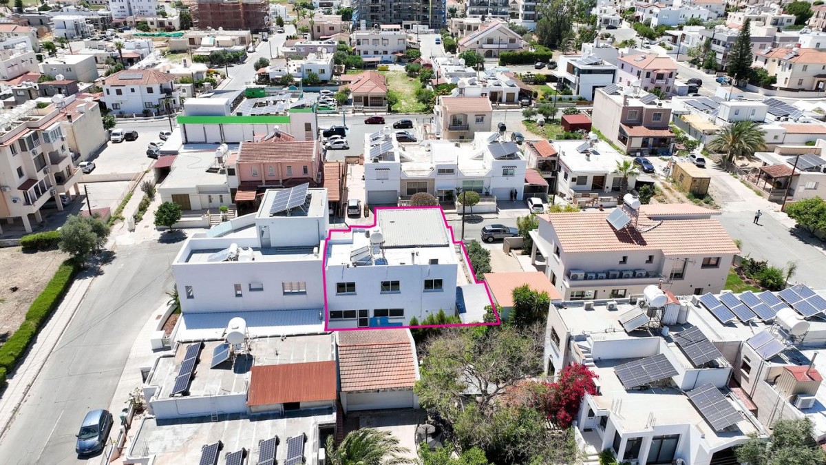 Four-Bedroom Semi-detached House in Agios Nikolaos, Larnaca