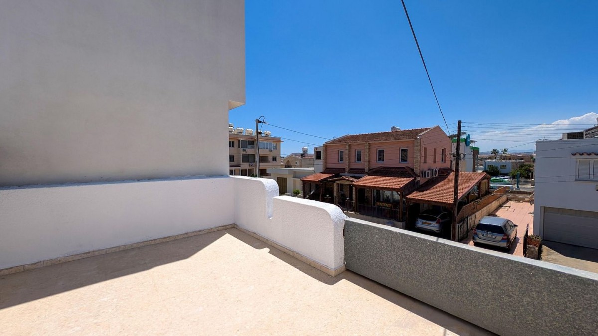 Four-Bedroom Semi-detached House in Agios Nikolaos, Larnaca