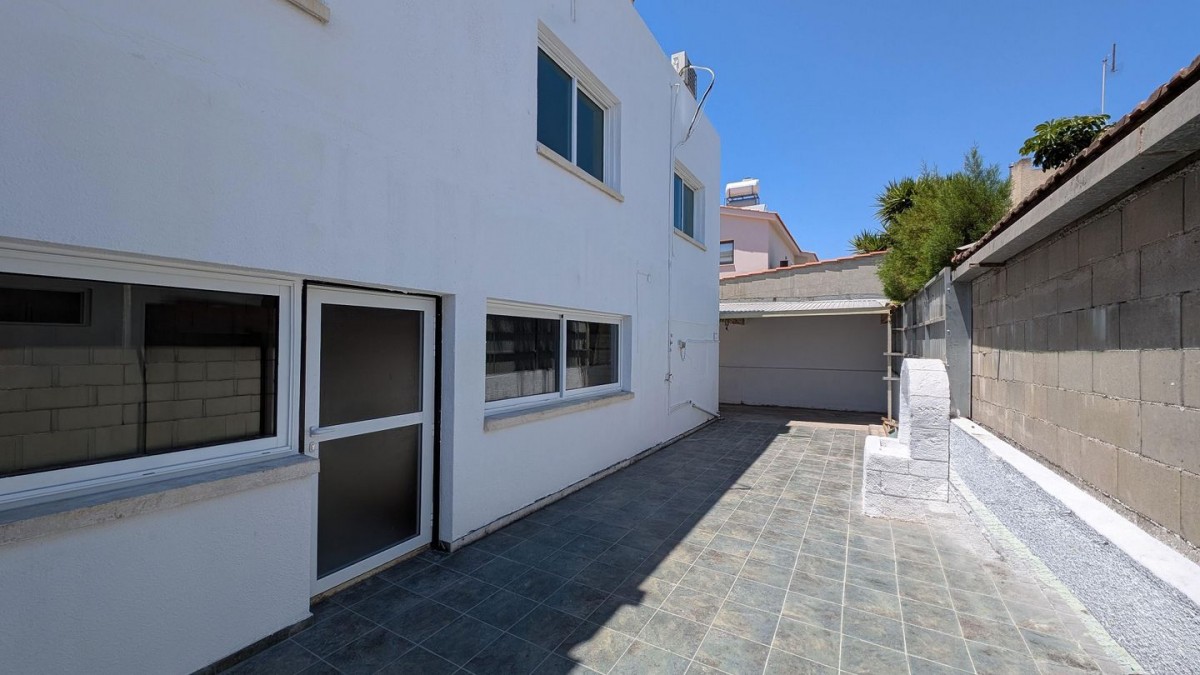 Four-Bedroom Semi-detached House in Agios Nikolaos, Larnaca