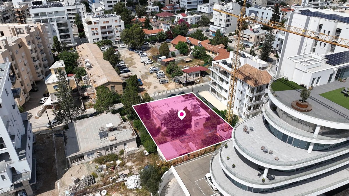Residential Plot with development potential in Agios Antonios, Nicosia