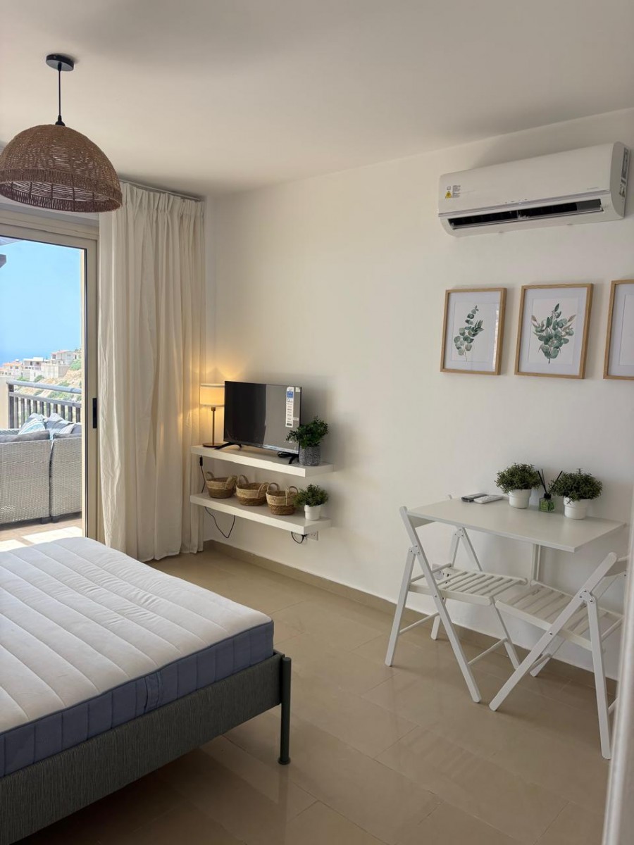 Studio For Rent  in  Peyia