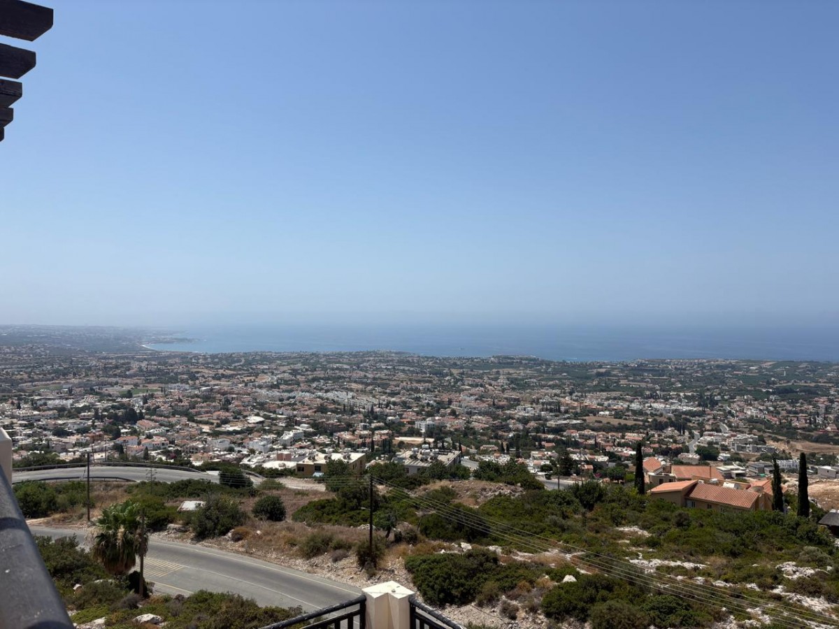 Studio For Rent  in  Peyia