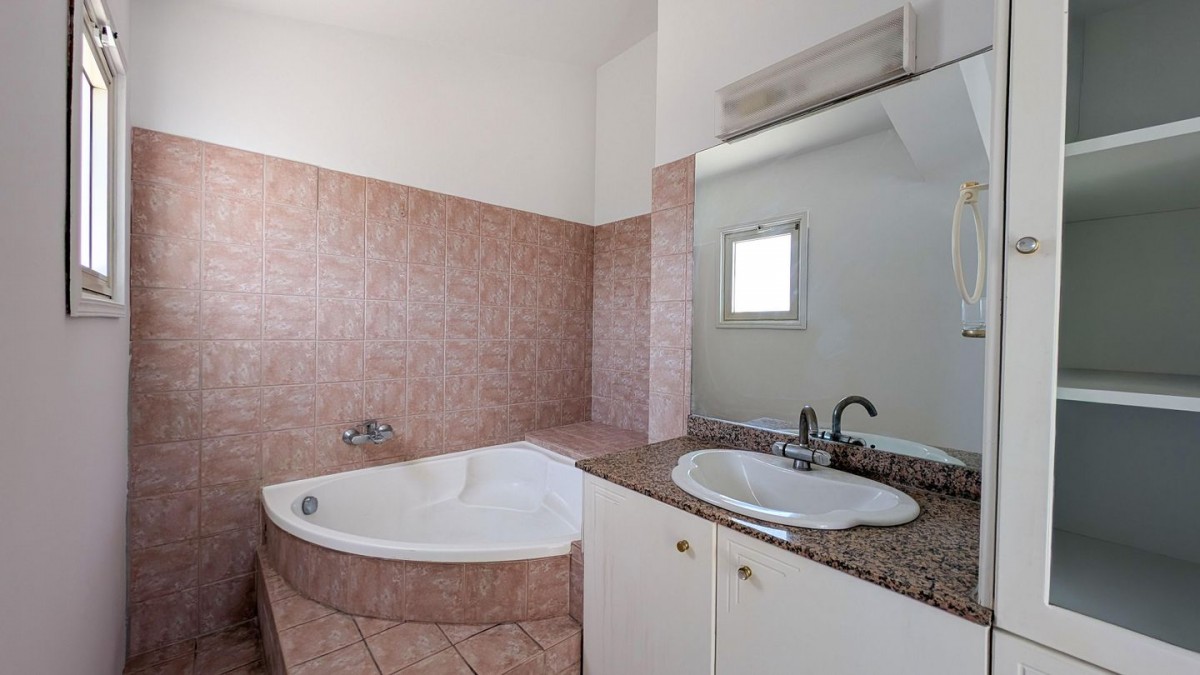 Three-bedroom detached house in Tseri, Nicosia