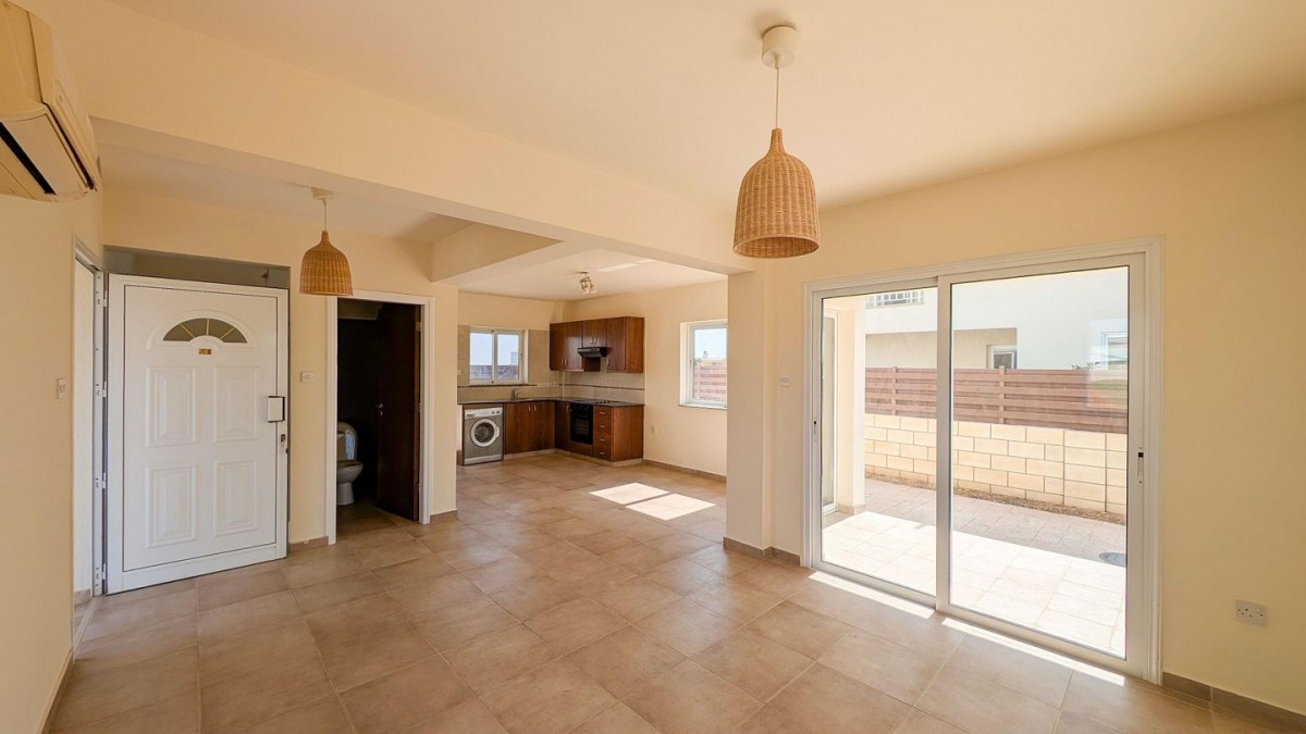 Two-bedroom house with swimming pool in Xylofagou, Larnaca