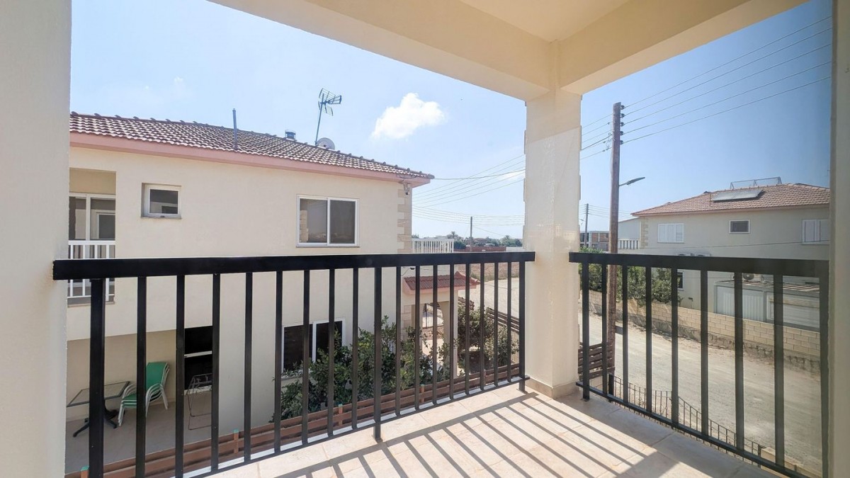 Two-bedroom house with swimming pool in Xylofagou, Larnaca
