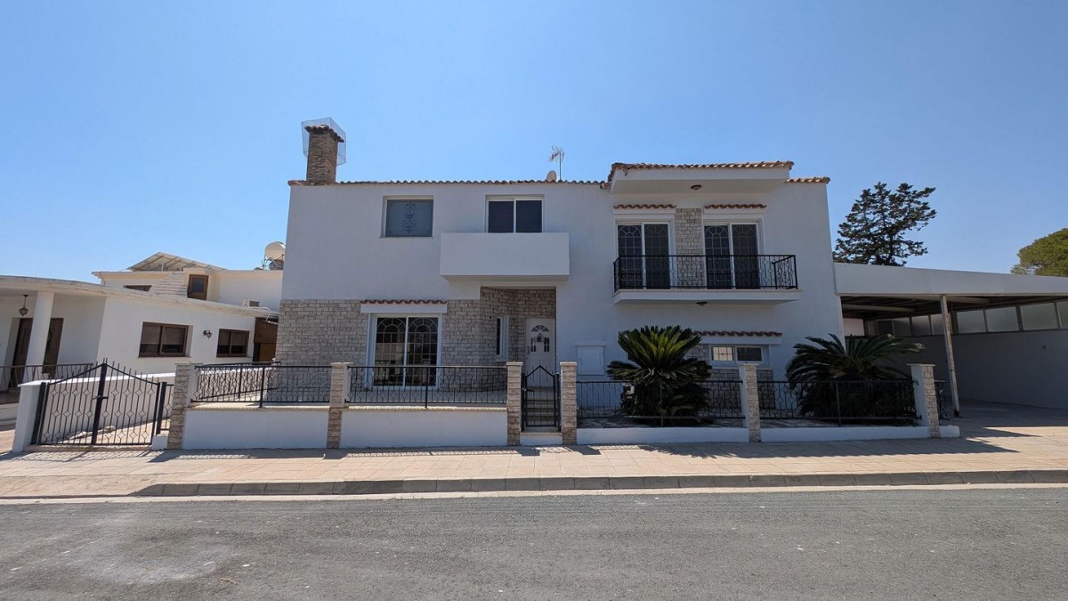 Three-bedroom House in Ormideia, Larnaca