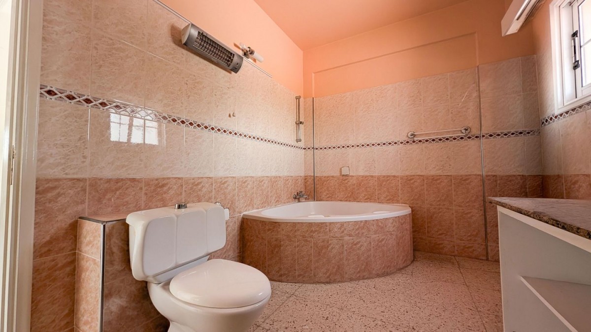 Three-bedroom House in Ormideia, Larnaca