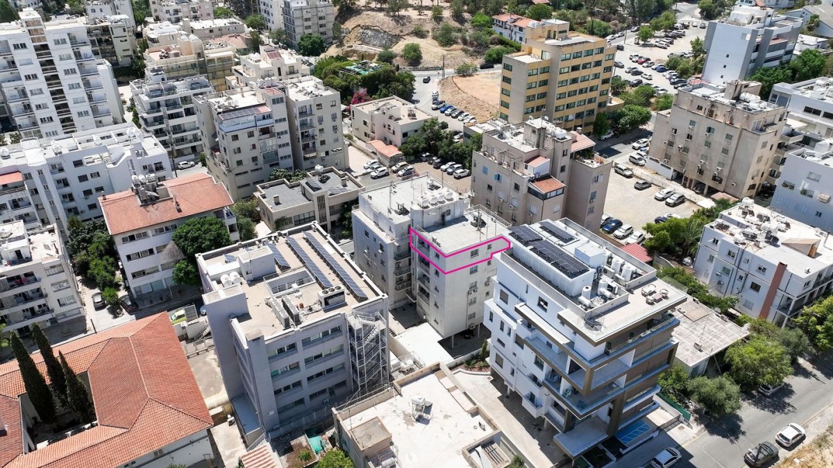 Top Floor Three-Bedroom apartment in City Center, Nicosia