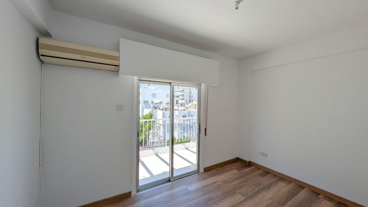 Top Floor Three-Bedroom apartment in City Center, Nicosia