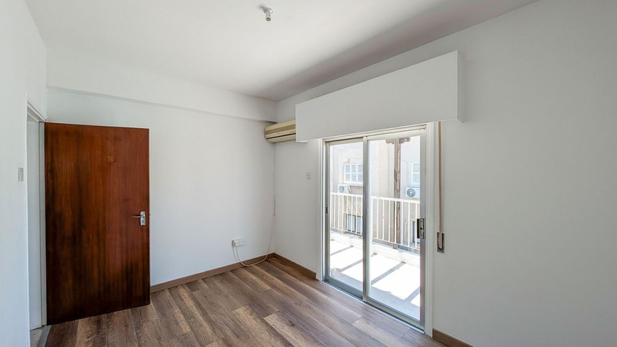 Top Floor Three-Bedroom apartment in City Center, Nicosia