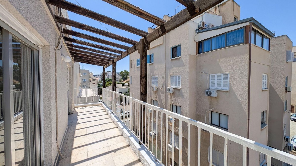 Top Floor Three-Bedroom apartment in City Center, Nicosia