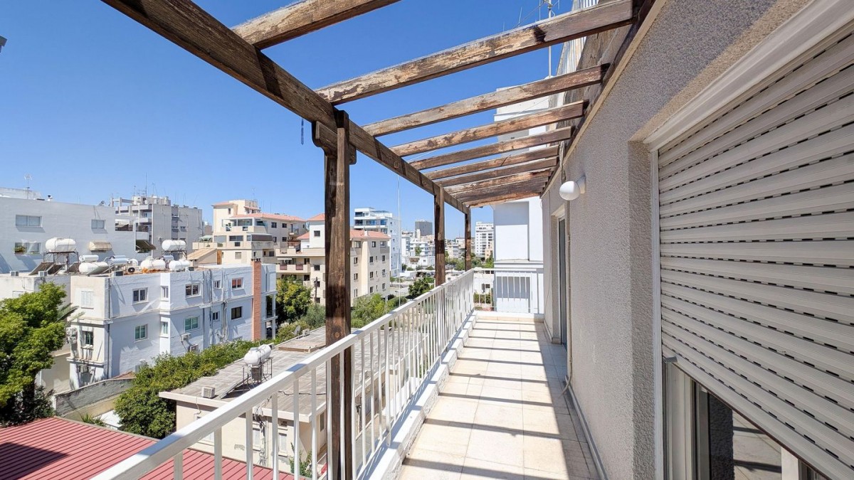Top Floor Three-Bedroom apartment in City Center, Nicosia